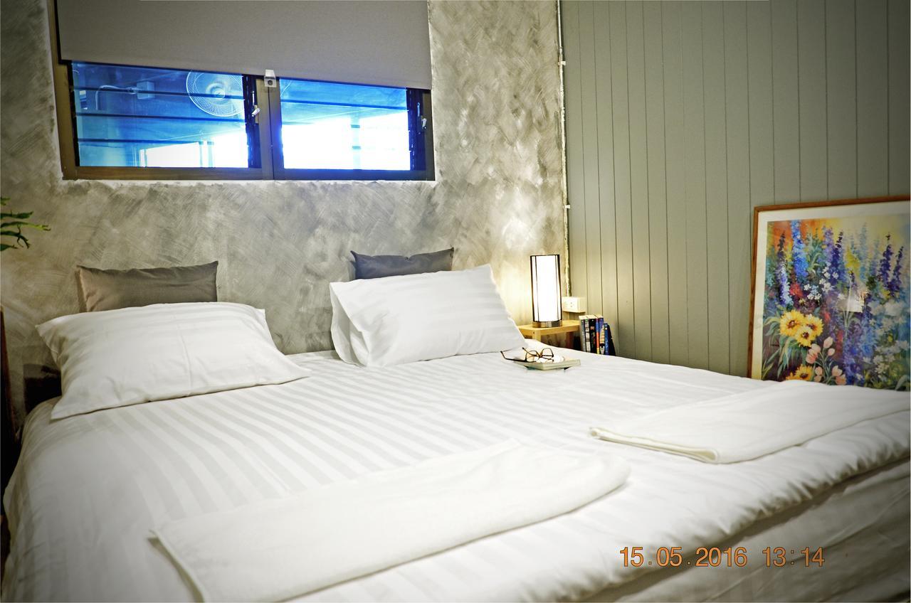 Goodfellas Thong Lo Hostel #Check In Time Needed# Bangkok Eksteriør billede