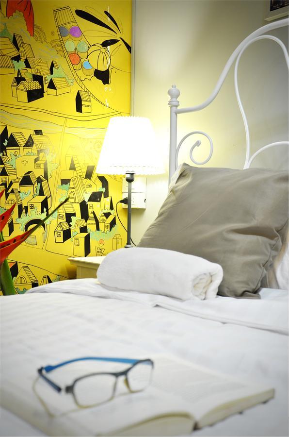 Goodfellas Thong Lo Hostel #Check In Time Needed# Bangkok Eksteriør billede